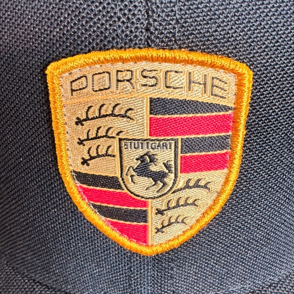 Unisex Porsche Flexfit Black Crest Cap, OSFM - Picture 6 of 6